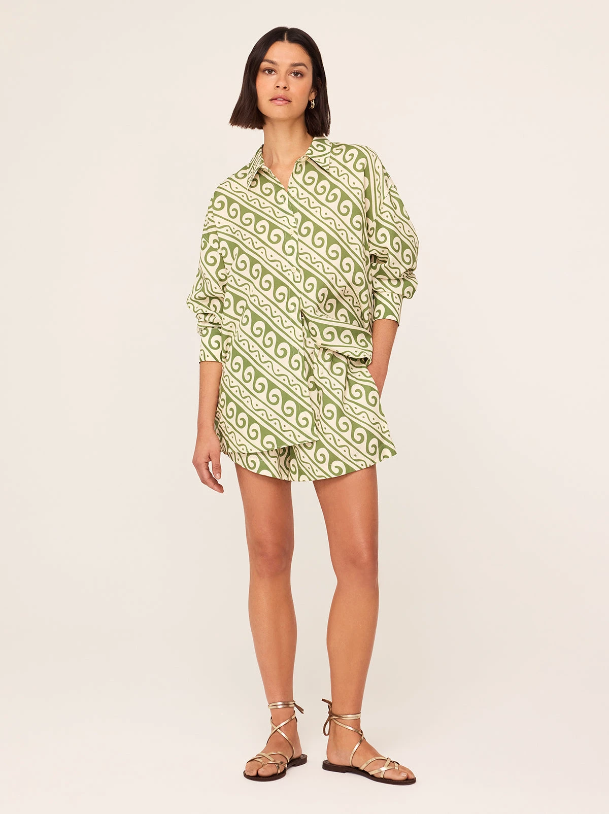 Lena Green Wave Print Shorts 4 Lena Green Wave Print Shorts - Image 4